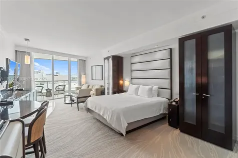 4391 Collins Avenue Miami Beach FL 33140