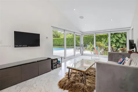 259 E Shore Drive Miami FL 33133