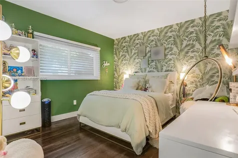 259 E Shore Drive Miami FL 33133