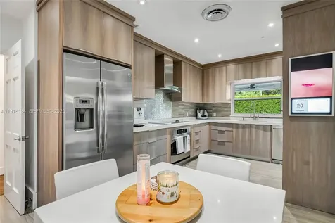 259 E Shore Drive Miami FL 33133
