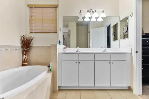 8456 Lake Majesty Lane Parkland FL 33076