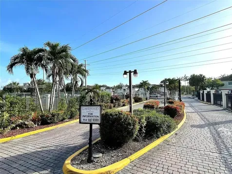 3690 N 56th Avenue Hollywood FL 33021