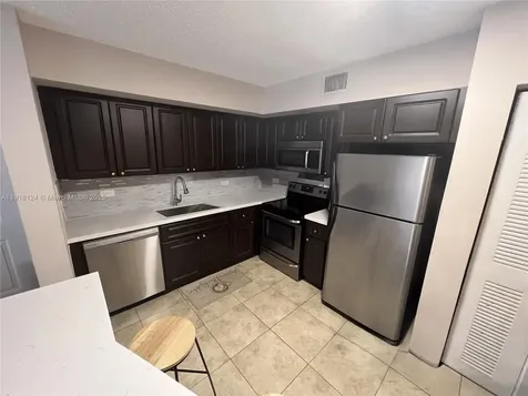 3690 N 56th Avenue Hollywood FL 33021