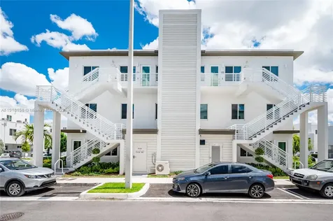 10290 NW 64th Terrace Doral FL 33178