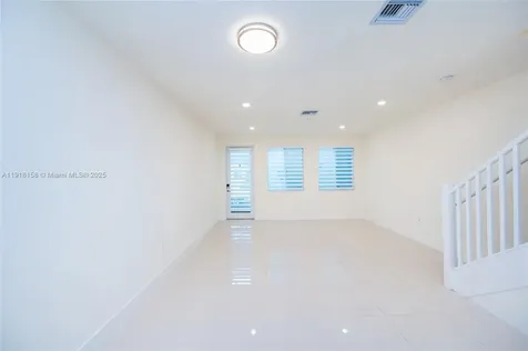 10290 NW 64th Terrace Doral FL 33178