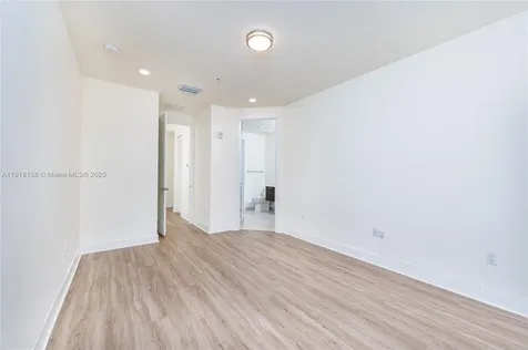 10290 NW 64th Terrace Doral FL 33178