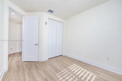 10290 NW 64th Terrace Doral FL 33178