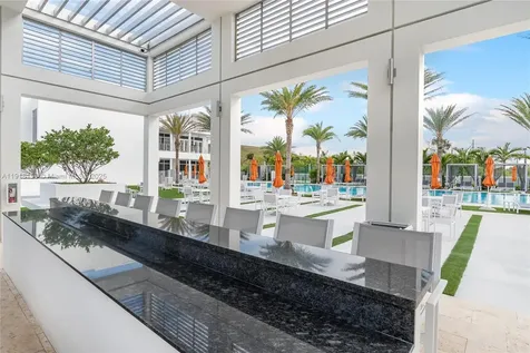 10290 NW 64th Terrace Doral FL 33178