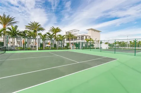10290 NW 64th Terrace Doral FL 33178