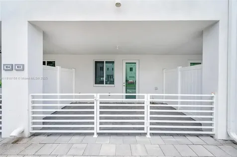 10290 NW 64th Terrace Doral FL 33178