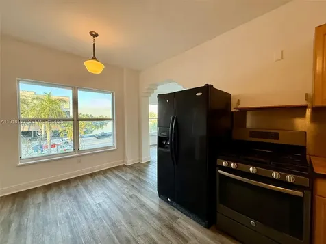 4035 N Meridian Avenue Miami Beach FL 33140