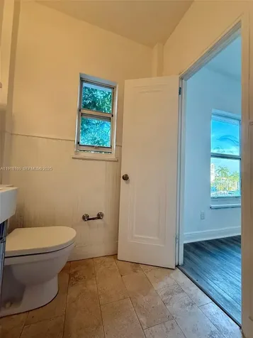 4035 N Meridian Avenue Miami Beach FL 33140