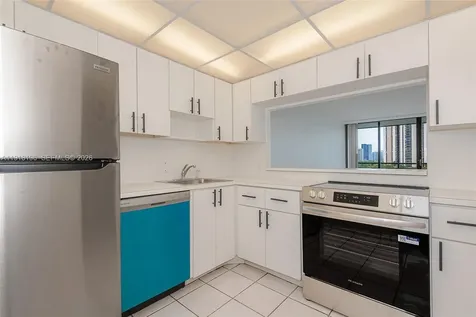 20500 W Country Club Drive Aventura FL 33180