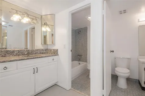 20500 W Country Club Drive Aventura FL 33180