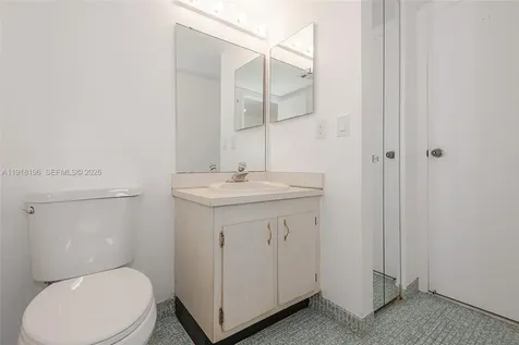 20500 W Country Club Drive Aventura FL 33180