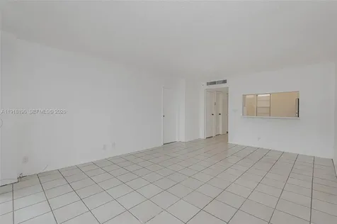 20500 W Country Club Drive Aventura FL 33180