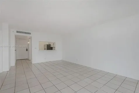 20500 W Country Club Drive Aventura FL 33180