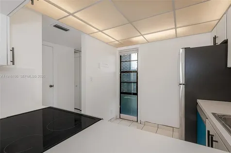 20500 W Country Club Drive Aventura FL 33180