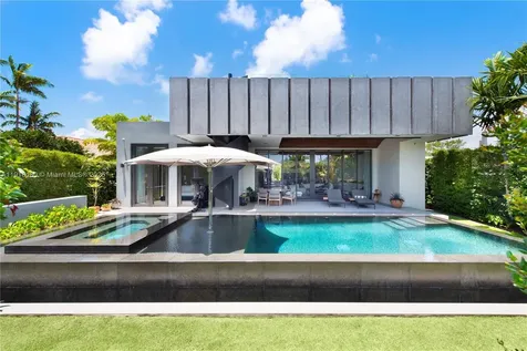 8055 Noremac Avenue Miami Beach FL 33141