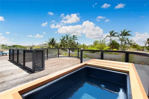 8055 Noremac Avenue Miami Beach FL 33141