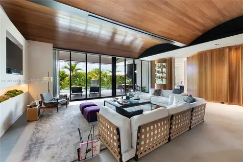 8055 Noremac Avenue Miami Beach FL 33141