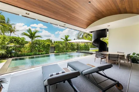 8055 Noremac Avenue Miami Beach FL 33141
