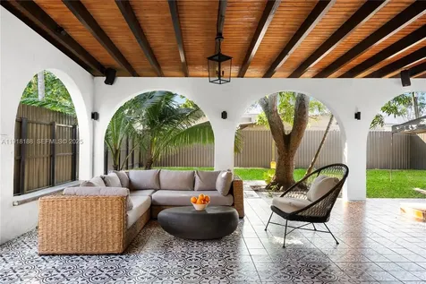 1650 SW 16th Street Miami FL 33145