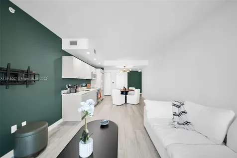 45 SW 9th Street Miami FL 33130