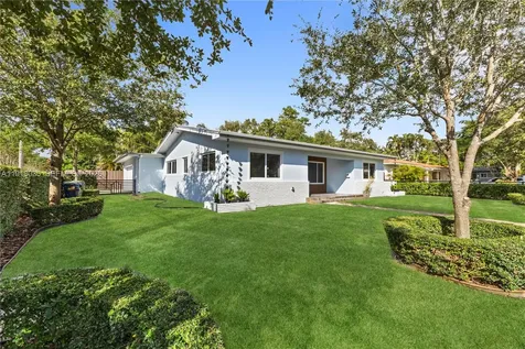 8910 NE 9th Court Miami FL 33138