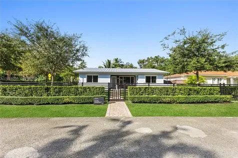 8910 NE 9th Court Miami FL 33138
