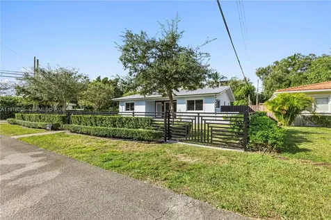 8910 NE 9th Court Miami FL 33138