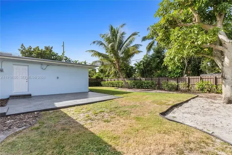 8910 NE 9th Court Miami FL 33138