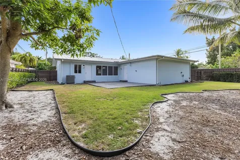 8910 NE 9th Court Miami FL 33138