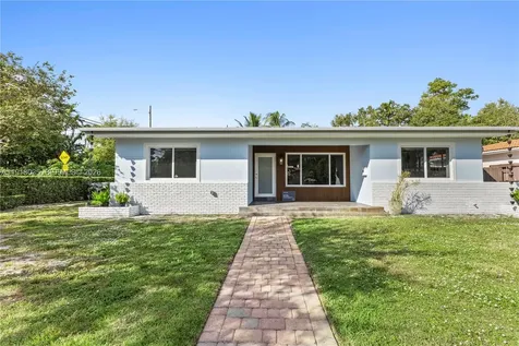 8910 NE 9th Court Miami FL 33138