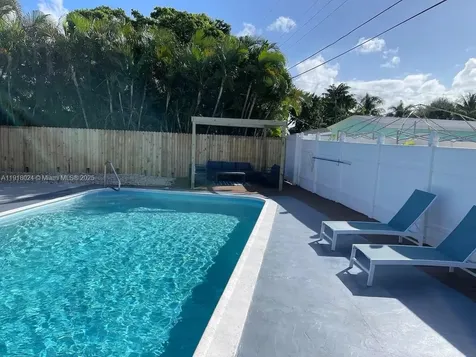 5841 NE 3rd Avenue Oakland Park FL 33334