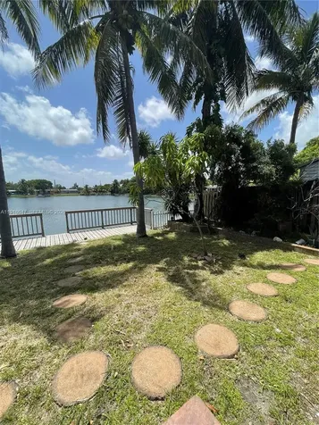 232 SW 7th Avenue Hallandale Beach FL 33009