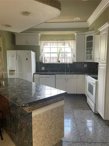 232 SW 7th Avenue Hallandale Beach FL 33009