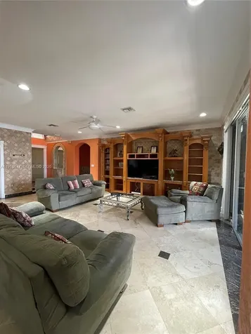 232 SW 7th Avenue Hallandale Beach FL 33009