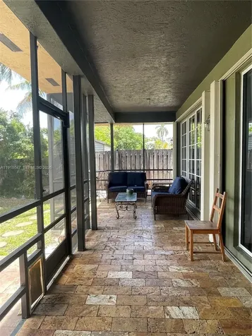 232 SW 7th Avenue Hallandale Beach FL 33009