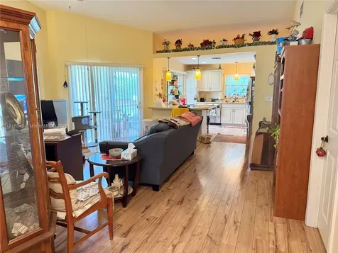 737 SE 22nd Drive Homestead FL 33033
