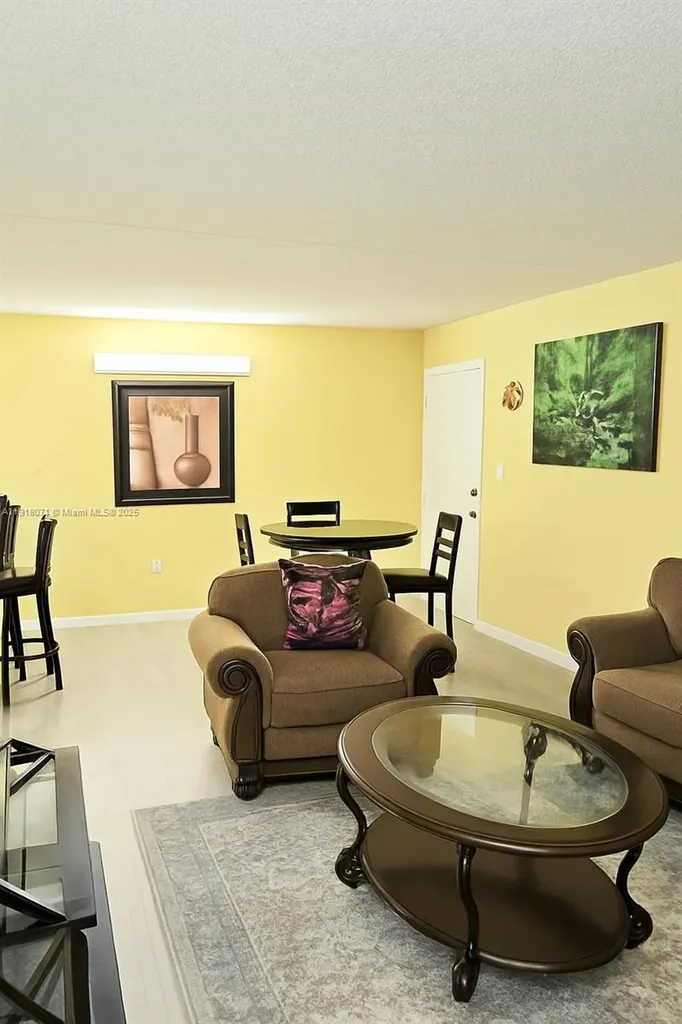 5771 Washington Street Hollywood FL 33023