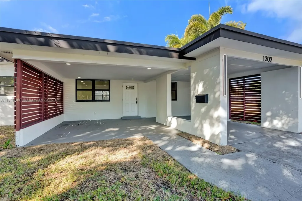 1302 S 22nd Court Hollywood FL 33020