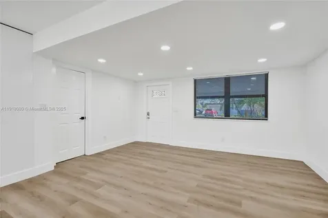 1302 S 22nd Court Hollywood FL 33020