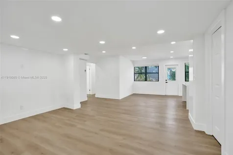1302 S 22nd Court Hollywood FL 33020