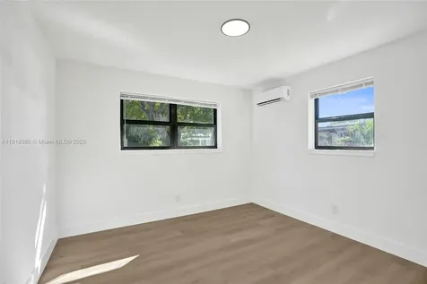 1302 S 22nd Court Hollywood FL 33020