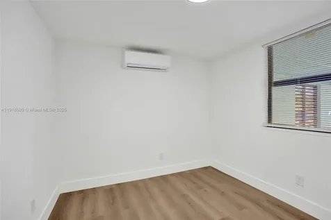 1302 S 22nd Court Hollywood FL 33020
