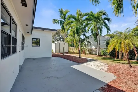 1302 S 22nd Court Hollywood FL 33020