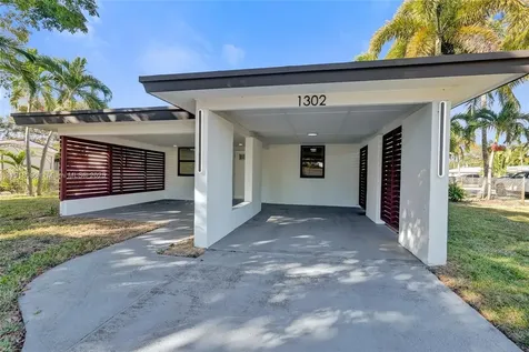 1302 S 22nd Court Hollywood FL 33020
