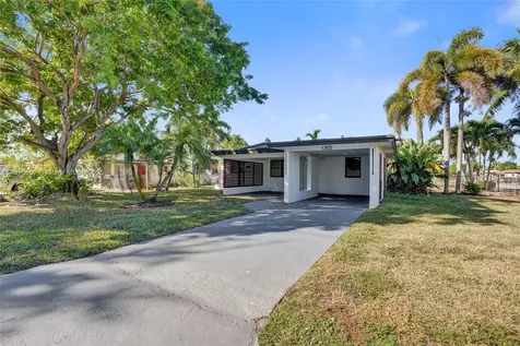 1302 S 22nd Court Hollywood FL 33020