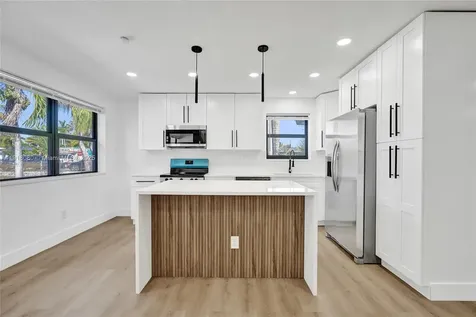 1302 S 22nd Court Hollywood FL 33020